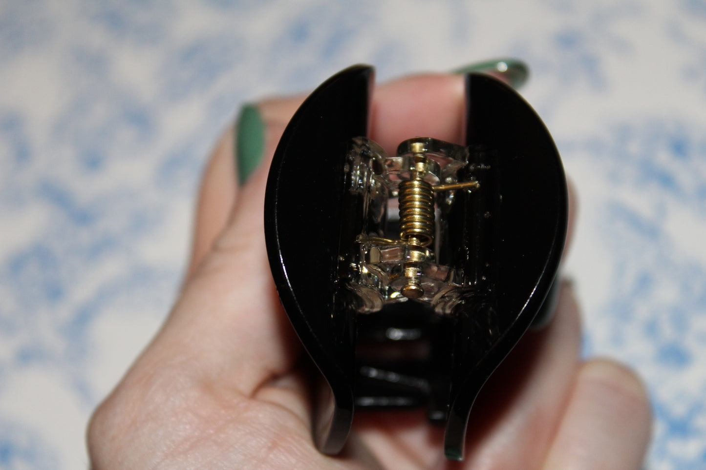 Lucky 8 Energy Hairclip