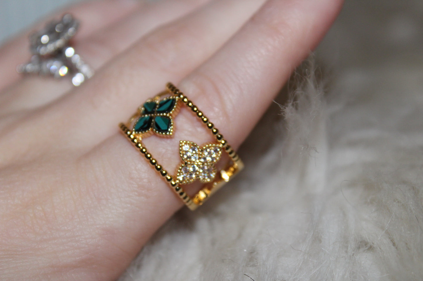 Petal Aura Adjustable Ring