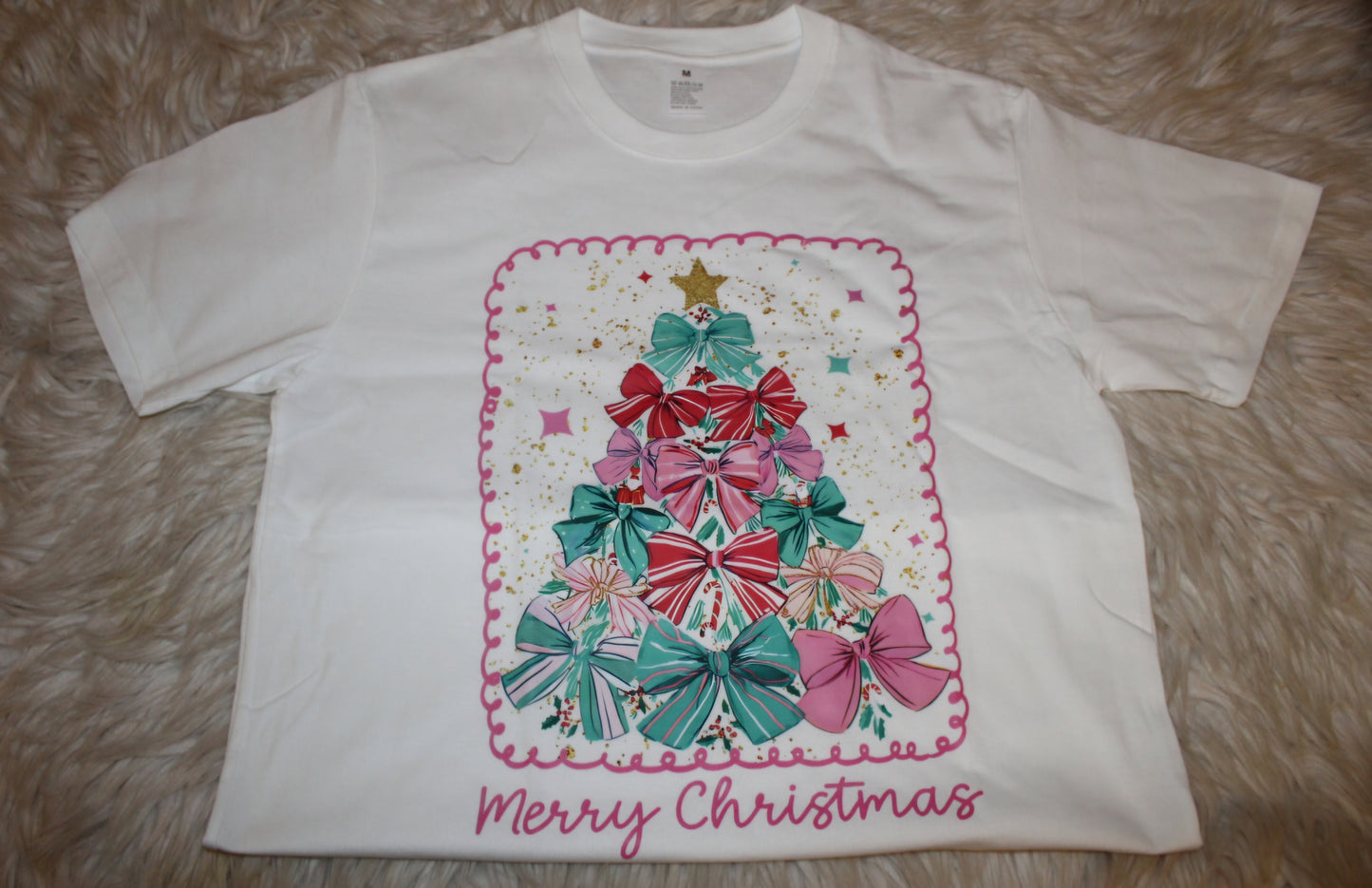 The Bow Belle Christmas Tee