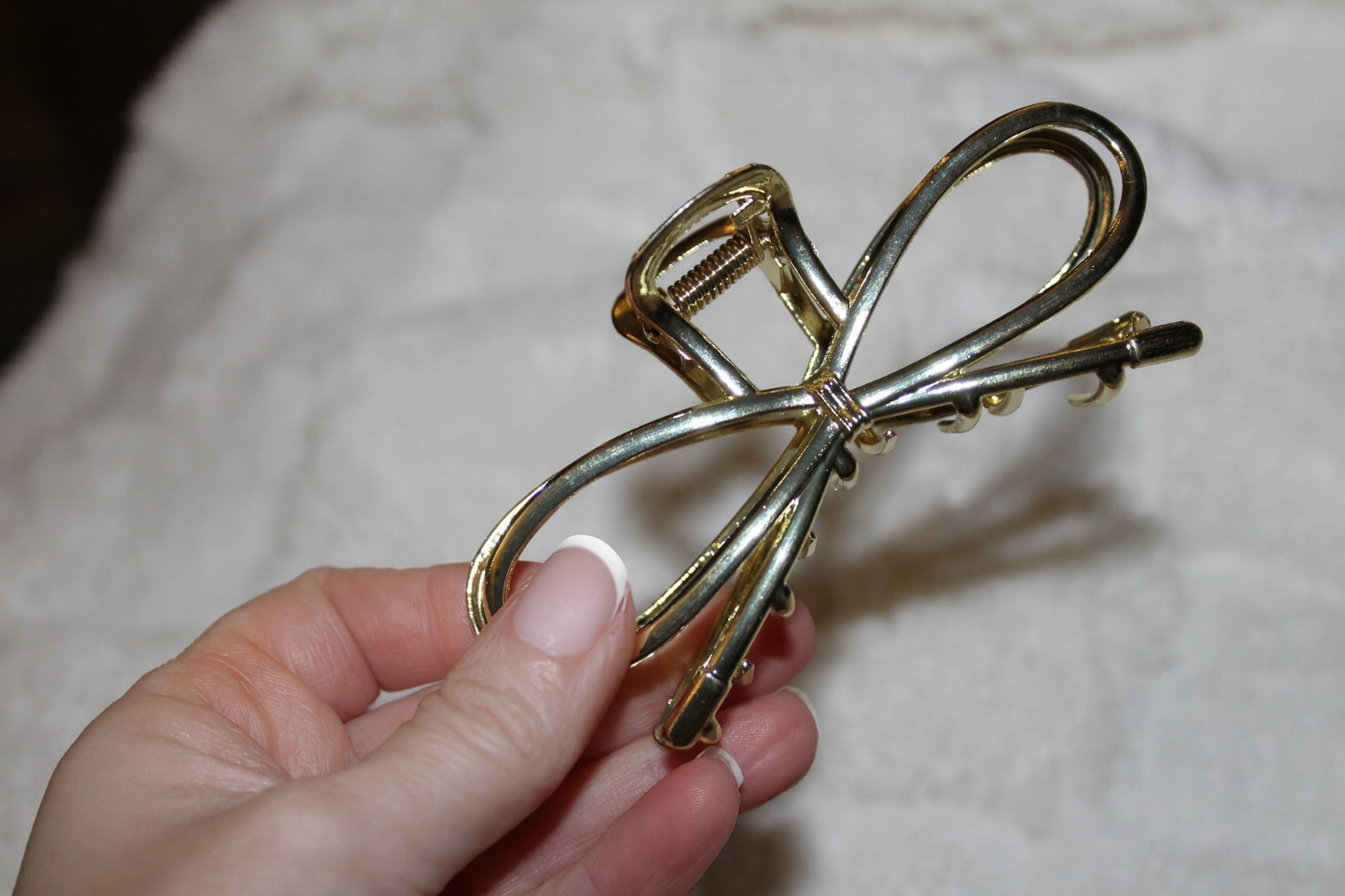 Golden Aura Bow Hair Clip