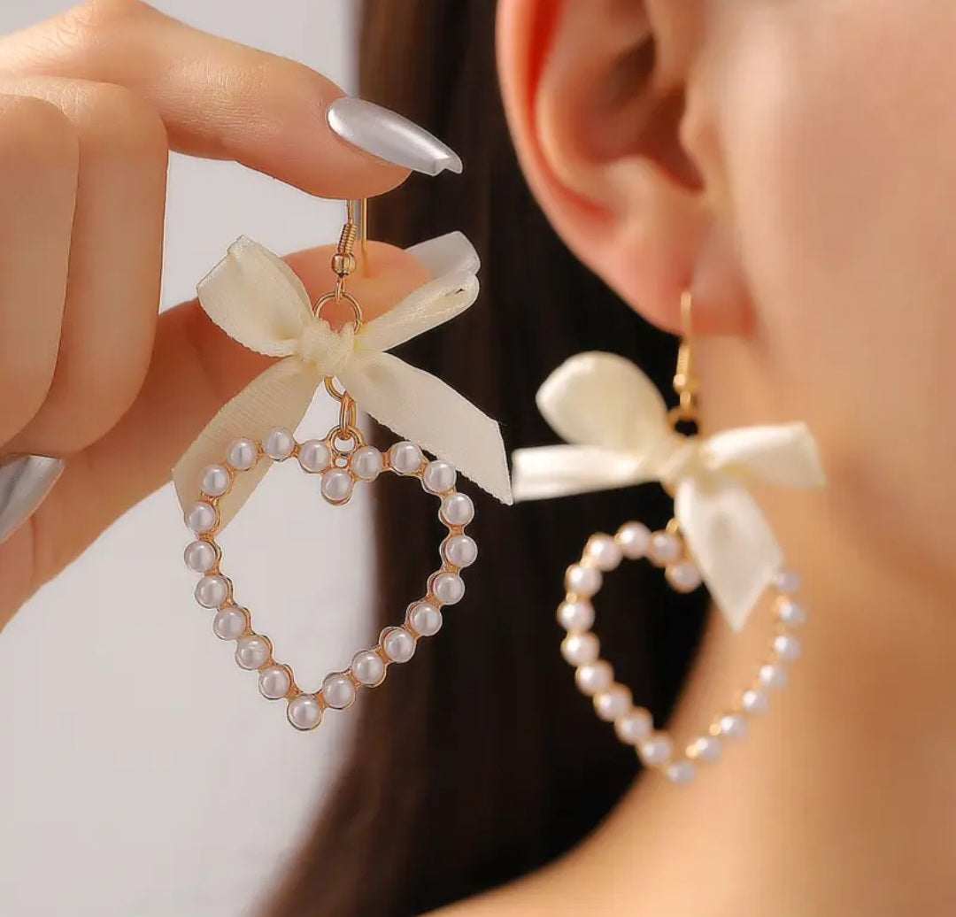 Sweetheart Promise Earrings